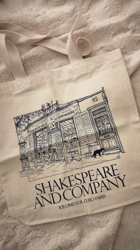 Shakespeare And Company Tote Bag, Aesthetic Tote Bag Design, Pretty Tote Bags, Shakespeare And Company, Company Bag, Vintage Tote Bag, Book Tote Bag, Antiquarian Books, Cute Tote Bags