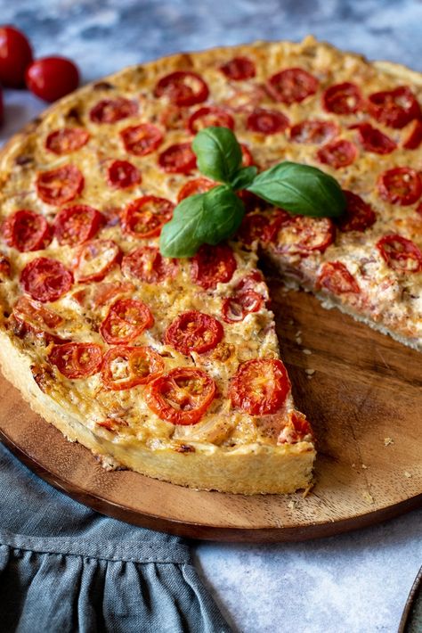 Rezept: Tomatentarte (Meal Prep) - Projekt: Gesund leben Easy Tomato Tart, Veggie Meal Prep, Tomato Tart Recipe, Tomato Tart, Tart Recipe, Best Dishes, Tart Recipes, Pampered Chef, Grocery List