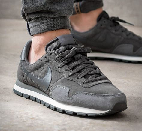 Nike Air Pegasus 83 Leather Nike Pegasus 83, Spider Man Shoes, Best Sandals For Men, Nike Air Pegasus 83, Air Pegasus 83, Sneaker Outfits, Nike Air Pegasus, Man Shoes, Streetwear Mode