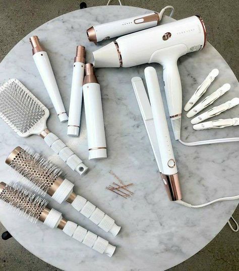 Life Of A Hairstylist, Hairstylist Products, Hair Tools Aesthetic, Hairstyling Tools, Hair Dryer Set, Penyimpanan Makeup, Hair Tool Set, Hair Care Kit, Alat Makeup