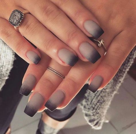 grey-black-matte-ombre-nail-polish, large-diamond-ring-cool-nail-designs-silver-rings Grey Acrylic Nails, Beach Nail Designs, Unghie Sfumate, Long Square Nails, Nail Art Glitter, Ombre Nail Designs, Nail Art Ombre, Colorful Nail Designs, Beach Nails