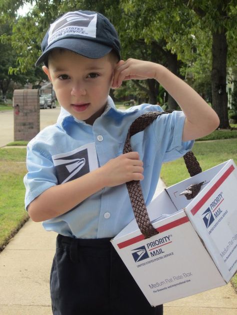 So cute... ‪#‎MailKid‬ ‪#‎MailBoy‬ ‪#‎USPostalService‬ ‪#‎USPS‬ ‪#‎PriorityMail‬ US Postal Service Mailman Outfit, Postal Worker Costume, Mailman Costume, Disfraz Diy, Custome Ideas, Halloween Pics, Community Workers, It's December, Dramatic Play Preschool