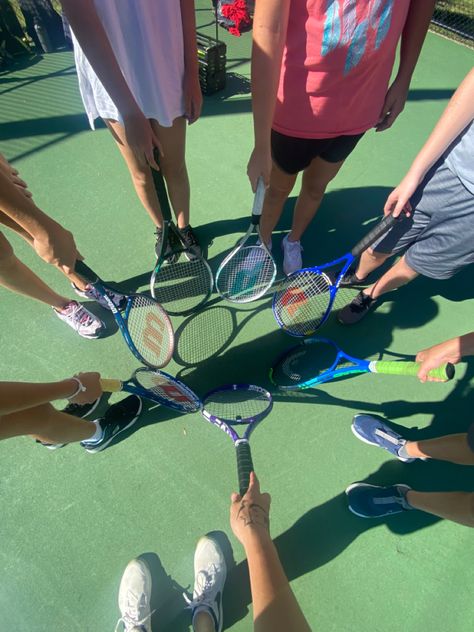 Tennis Camp Aesthetic, Tennis Team Aesthetic, Tennis High School, Aesthetic Tennis Pictures, Tennis Team Pictures, High School Tennis, Tennis Season, Team Aesthetic, Mode Tennis