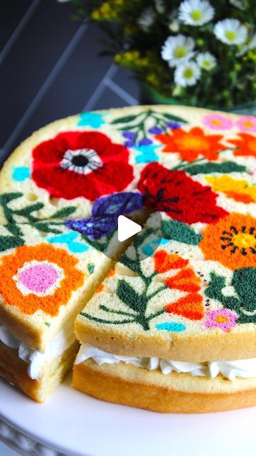 637K views · 33K likes | Maddison Koutrouba on Instagram: "Mother’s Day Designed Sponge Cake! ❤️ Find the full recipe on my website, link in bio! 🌸" Fun Birthday Cupcakes For Women, #7 Cake, Easy Cakes That Look Impressive, All Fruit Cake, Easy Impressive Cake Decoration, Couples Cake Ideas, Fruit Topping Cake, Decorated Sponge Cake, Mother Day Desserts