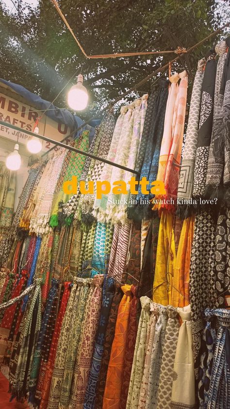 Dupatta Dupatta Aesthetic, Traditional Snap, Best Friend Miss You, Snapchat Filters Selfie, Desi Love, Cotton Saree Designs, Desi Fashion Casual, Snap Streak, Desi Aesthetic