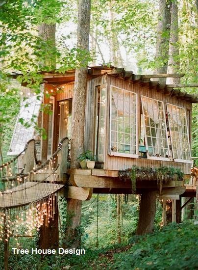 Best Tree House Designs  #diytreehouse Tree House Masters, Beautiful Tree Houses, Treehouse Masters, Awesome Houses, Tree House Plans, Tree House Diy, House Tree, Backyard House, Cool Tree Houses