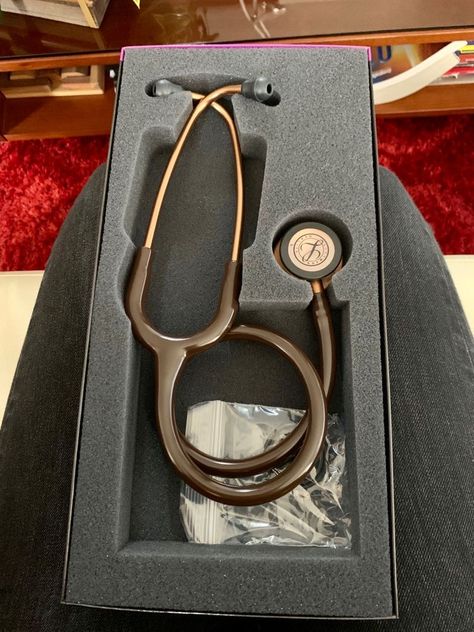 Littman Stethoscope Aesthetic, Aesthetic Stethoscope, Littmann Stethoscope Aesthetic, Vet Stethoscope, Stethoscope Aesthetic, Nursing Goals, Littmann Stethoscope, Medical School Life, Nurse Inspiration