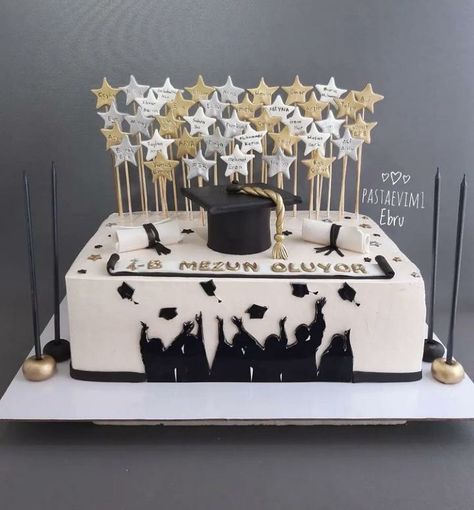 Cake For Congratulations, Congratulations Graduate Cake, Prom Cakes Ideas, Graduation Cake Ideas 2023, Party Snacks Summer, Graduation Sheet Cake Ideas, Graduation Cakes For High School, Recipes Cake Pops, Prom Cake