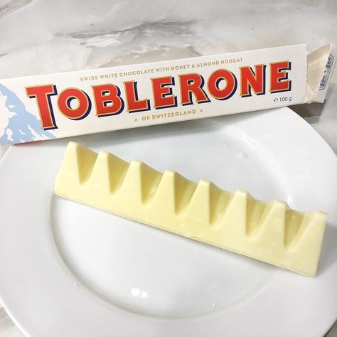 White Toblerone, Thorntons Chocolate, Toblerone Chocolate, Wish Box, Honey Almonds, Birthday List, Food Stuff, Chocolate Bar, White Chocolate