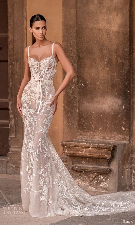 Backless Mermaid Wedding Dresses, Piano Design, Backless Bridal Gowns, Lace Applique Wedding Dress, Womens Wedding Dresses, Applique Wedding, Applique Wedding Dress, Wedding Dress Fabrics, Lace Bridal Gown