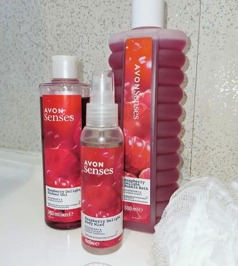 Raspberry Delight Set 😍 https://online.shopwithmyrep.co.uk/avon/beccajm07 Avon Products, Avon Skin So Soft, Avon Fragrance, Avon Perfume, Avon Lady, Avon Beauty, Bubble Bath, Body Mist, Skin So Soft