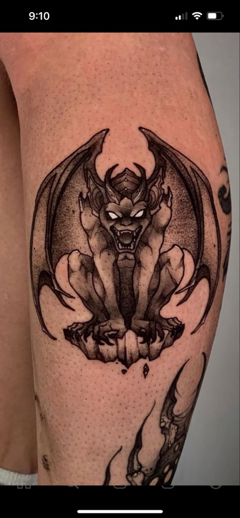 Gargoyle Knee Tattoo, Vintage Horror Art Tattoo, Gargoyle Tattoo Stencil, Gargoyal Drawing, Gargoyle Traditional Tattoo, Gargoil Tattoo Gothic Gargoyles, Realistic Ghost Tattoo, Evil Goat Tattoo, Small Gargoyle Tattoo