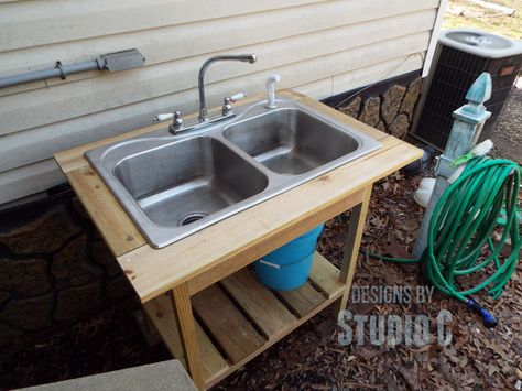 diy outdoor sink-outside angle Outdoor Garden Sink, Outside Sink, Outdoor Sink, Outdoor Kitchen Sink, Garden Sink, Outdoor Sinks, Patio Kitchen, Mud Kitchen, Diy Pool