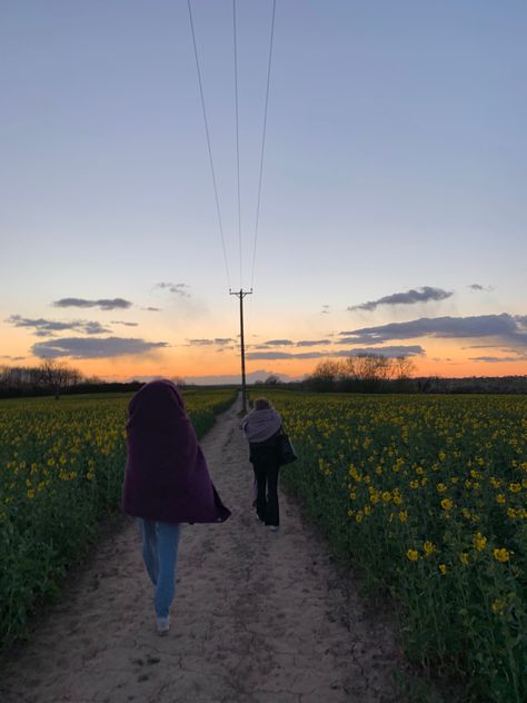 #sunset #aesthetic #walking Sunset Walks With Friends, Walking Into The Sunset, Walking Nature Aesthetic, Walks Aesthetic Girl, Walks Aesthetic Friends, Rural Living Aesthetic, Sunset Walks Aesthetic, Rural Summer Aesthetic, Walks In Nature Aesthetic