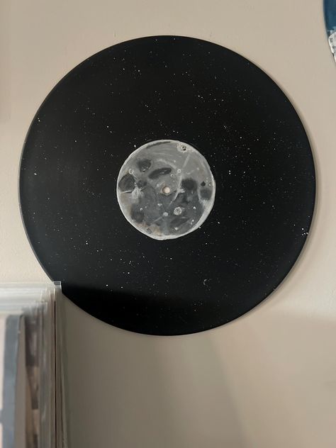 Made to order hand painted moon vinyl record. No vinyl painting is exactly alike, each record is one of a kind! Painting On Vinyl Records, Paint Records, Vinyl Painting Ideas, Room Manifestation, Painted Records Vinyl, Vinyl Record Painting Ideas, Painting Records, Record Painting Ideas, Thermal Paint