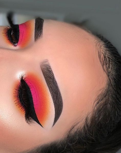 Pink Sunset Makeup. Sizzling Summer Makeup Look, Pink Sunset Makeup, Pink Sunset Eyeshadow Looks, Orange And Pink Makeup, Pink And Orange Makeup, Sunset Makeup Looks, Aesthetic Project, Make Up Kits, Rainbow Eye Makeup