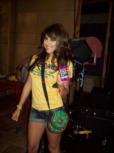 Victorious Nickelodeon, Celebrity Yearbook Photos, Daniella Monet, Victorious Cast, Nickelodeon Girls, 2010s Nostalgia, Models Off Duty Style, 2000s Clothes, Early 2000s Fashion