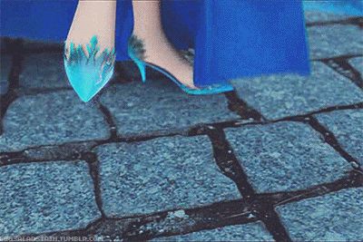 Frozen Slipper Elsa Powers, Elsa Gif, Elsa Shoes, Disney Graphics, Frozen Gif, Hd Gif, Jack Frost And Elsa, Animation Movies, Frozen Costume