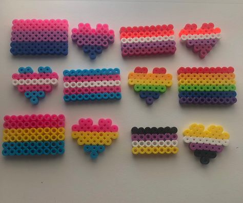 Perler Bead Airpod Case, Bread Perler Beads, Perler Bead Pride Flag, Fuse Beads Aesthetic, Perler Bead Pins, Heartstopper Perler Beads, Small Perler Beads Ideas Aesthetic, Perler Bead Aesthetic, Pride Perler Bead Patterns