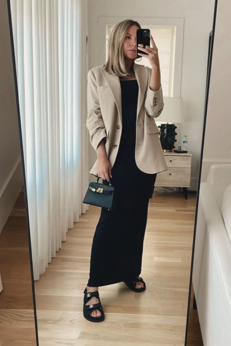 Long Blazer Dress Outfit, Fitted Dress And Blazer Outfit, Long Dress Bodycon Outfit, Office Black Dress Outfit, Dress Blazer Outfit Work, Long Black Dress And Blazer Outfit, Long Basic Dress Outfit, Black Dress Beige Blazer, Black Rib Dress Outfits