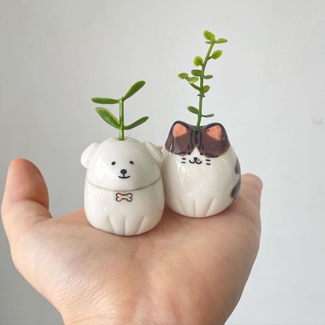 Mini Clay Vase, Cute Sculpture Clay, Cute Air Dry Clay, Air Dry Clay Vase, Ceramics Animals, Cute Vase, Cat Vase, Cat Pottery, Easy Clay Sculptures