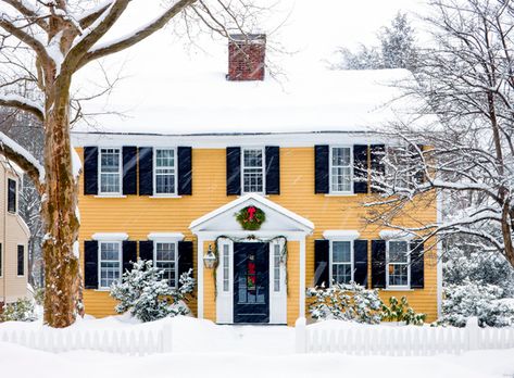 Lucky Ducks, New England Colonial, Colonial House Exteriors, Black Shutters, Colonial Exterior, Colonial Style Homes, Primitive Homes, Yellow House, Casas Coloniales