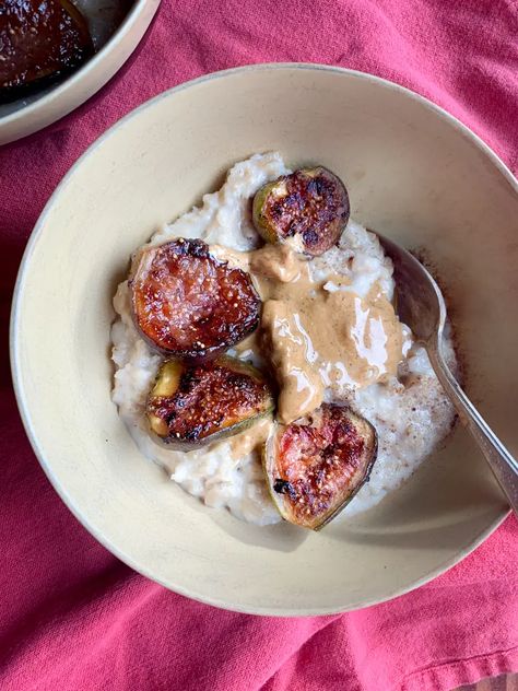 10-Minute Creamy Oatmeal with Sweet Figs and Cinnamon - Christine Byrne Nutrition Fig Oatmeal, Hotel Breakfast Buffet, Fig Season, Creamy Oatmeal, Cinnamon Milk, Fresh Figs, Mouth Watering Food, Breakfast Buffet, I Want To Eat