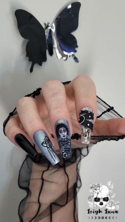 Edward Scissorhands Nail Art, Edward Scissorhands Nails, Edward Scissor, Scissor Hands, Spooky Nails, Hands Nails, Halloween Door Decorations, Edward Scissorhands, Polish Art