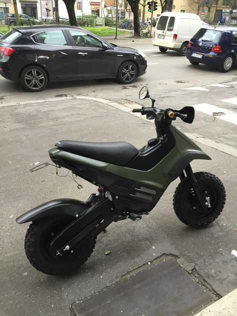 Honda Scooter, Off Road Scooter, Diy Go Kart, Electric Motorbike, Honda Cub, Motorcycle Clothing, Motorbike Design, Futuristic Motorcycle, Minds Eye