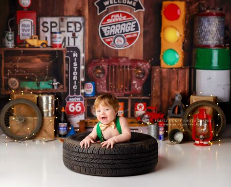 Tow Mater Cake, Cars Theme Cake, Race Car Cakes, Cake Smash Theme, Villa Rica, Boys First Birthday Party Ideas, Smash Cake Boy, Smash Cake Photoshoot, Car Themes