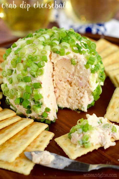 This Crab Dip Cheeseball is so easy to throw together ahead of time, and is absolutely delicious! It's going to be the first thing gone on the appetizer table! Crab Dip Cheese Ball, Crab Cheese Ball Recipes, Seafood Cheese Ball, Crab Cheese Ball, Bacon Cheeseball, Cheeseball Recipes, Cheese Ball Recipes Easy, Appetizer Table, Cheese Spreads