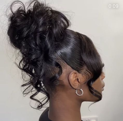 Pinned Up Hairstyles For Black Women, Baddie Updo Hairstyles, Messy Updo Black Women, Sleek Updo Hairstyles, Elegant Hairstyles For Black Women, Hair Styles For Curly, Short Length Hair, Styles For Curly Hair, Hair Styles For Long Hair