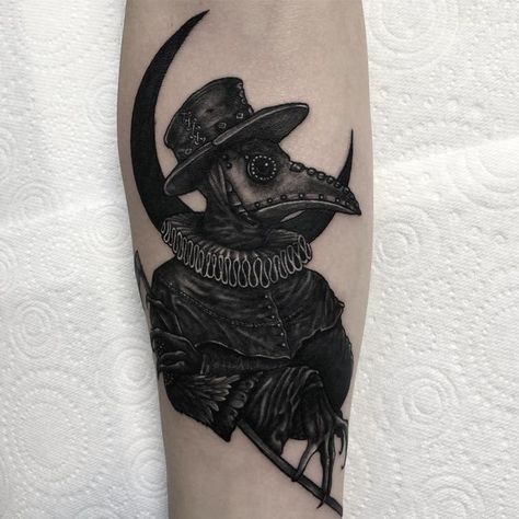 Trippy Tattoo Ideas, Aztec Warrior Tattoo, Trippy Tattoo, Doctor Tattoo, Gothic Tattoo, Line Work Tattoo, Next Tattoo, Dot Work Tattoo, Plague Doctor