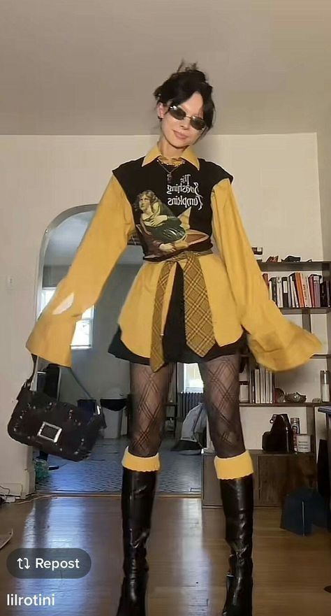 2000s Lifestyle, Black And Yellow Outfit, Hair 90s, Engagement Rings Styles, Fall Winter Fashion, Yellow Outfit, Fashion Statements, Fashion Jeans, Swaggy Outfits