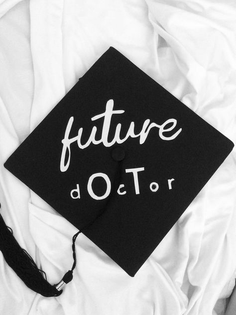 Message for graduation cap: future dOcTor (doctor in occupational therapy) Graduation Cap Designs Doctor, Cota Graduation Cap, Doctor Graduation Cap Ideas, Future Doctor Grad Cap, Occupational Therapy Grad Cap, Occupational Therapy Cap Decoration, Future Doctor Graduation Cap, Occupational Therapy Graduation Party, Premed Graduation Cap