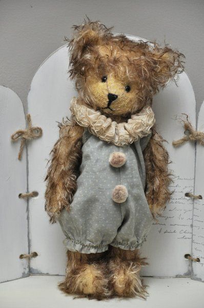 Primitive Bear, Old Teddy Bears, Teddy Bear Images, Mohair Teddy Bear, Teddy Bear Clothes, Teddy Bear Pictures, Teddy Bear Doll, Animal Sewing Patterns, Teddy Toys