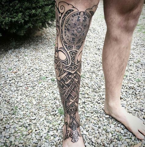 Viking Tattoos For Men, Traditional Viking Tattoos, Scandinavian Tattoo, Best Leg Tattoos, Viking Tattoo Sleeve, Symbole Viking, Knot Tattoo, Celtic Tattoo, Warrior Tattoos