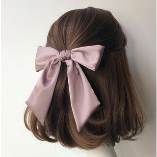 Short Brown Hair, Bow Hairstyle, Short Hair Tutorial, Bow Hair Clip, Trending Hairstyles, Ribbon Hair, Short Hair Styles Easy, Bow Hair, Shoulder Length Hair