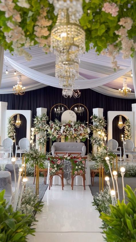 Background Lamaran, Dekor Pelaminan, Pelaminan Modern, Dekorasi Wedding, Wedding Reception Layout, Reception Layout, Dream Wedding Decorations, Modern Wedding Decor, Wedding Backdrop Decorations