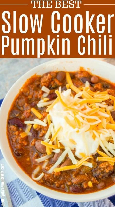 Pumpkin Chili Slow Cooker, Pumpkin Chilli, Heart Pumpkin, Football Foods, Chili Vegan, Veggie Bites, Pumpkin Chili Recipe, Pumpkin Chili, Crockpot Dinners