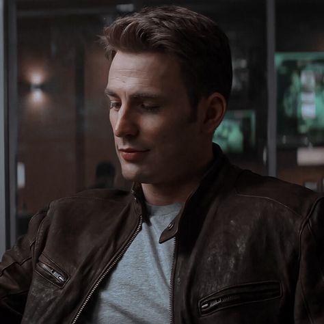 Bucky Barnes Fanfiction, Steve Rogers Icon, Steve Rogers Aesthetic, Marvel Tony Stark, Eddie Brock Venom, Steven Rogers, Captain Rogers, Steven Grant Rogers, Christopher Evans