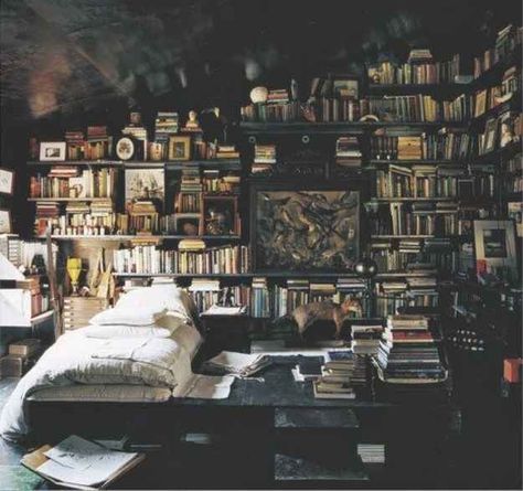 Best rooms for book lovers----This bedroom that’s the perfect place to curl up with a cup of tea and a good book. Lots Of Books, Library Bedroom, Dream Library, Room Photo, Home Libraries, Liberia, Home Library, Book Nooks, Library Books