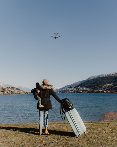 Traveling with a baby just got easier with this diaper backpack! With a luggage sleeve, you can easily attach it to a rolling suitcase for hands-free convenience. The spacious interior and multiple pockets keep all your baby's essentials organized on-the-go. Get yours now and enjoy hassle-free travels with your little one! #DiaperBackpack #TravelWithBaby #BabyEssentials #HandsFreeTravel Ipad Storage, Bedtime Outfit, Nappy Backpack, Modern Cloth Nappies, Stroller Straps, Luggage Strap, Nappy Bag, Zip Purse, Bottle Jewelry