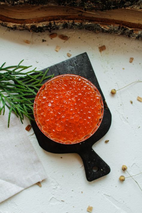 Red Caviar, Food Pic, Salmon Roe, Fish And Meat, Fine Food, Food Packaging, Wine Recipes, Seafood, Yummy Food