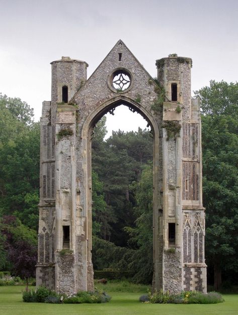 Ruins Architecture, Stone Building, Ruined City, Istoria Artei, Norfolk England, 다크 판타지, Castle Ruins, Gothic Architecture, Ancient Architecture