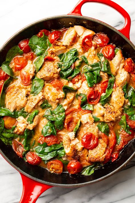 Tomato Spinach Salmon Pasta Spaghetti With Salmon, Spinach Salmon Pasta, Spaghetti Meals, Spinach Salmon, Salmon Pasta Recipe, Salmon Pasta Recipes, Tomato Spinach, Med Diet, Fish Dinner Recipes