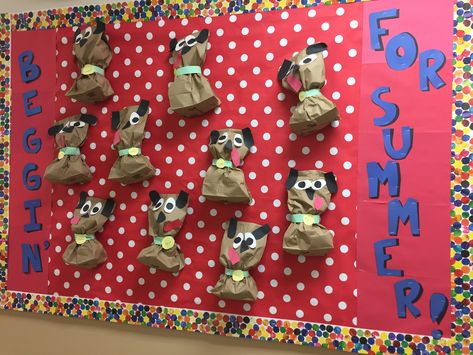 Beggin for summer puppy dogs bulletin board Pet Theme Bulletin Board Ideas, Dog Bulletin Board Ideas, Book Fair Bulletin Board, Dalmatian Classroom, Dog Bulletin Board, Dog Classroom, Pet Study, Class Bulletin Boards, Daycare Themes