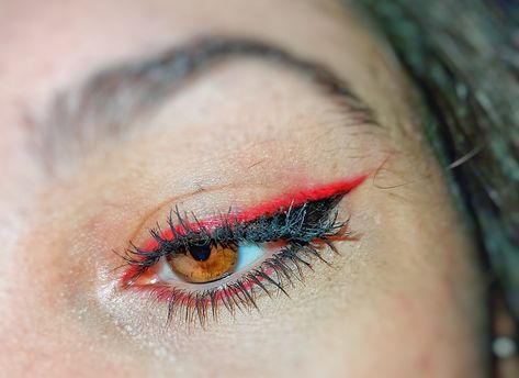 Black And Color Eyeliner, Blue And Black Eyeliner Looks, Red And Black Concert Makeup, Red Eyeliner Waterline, Red Smokey Eyeliner, Red White And Black Makeup, Red And Blue Eyeliner, The Weekend Concert Makeup, Red And Black Eyeliner Looks