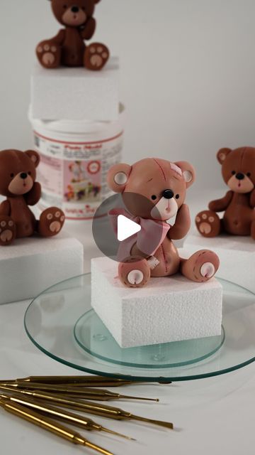 1,108 likes, 19 comments - dicakestudio on May 3, 2024: "The easiest way to make a teddy bear, made from @saracinodolci pasta model #cakeart #modelling #cakeworld #sugarpaste #sugarart #fondant ...". Easy Fondant Decorations, Make A Teddy Bear, Baby Shower Cupcake Cake, Fondant Teddy Bear, Teddy Cakes, Baby Shower Cake Designs, Fondant Figures Tutorial, Bear Cake Topper, Teddy Bear Cakes