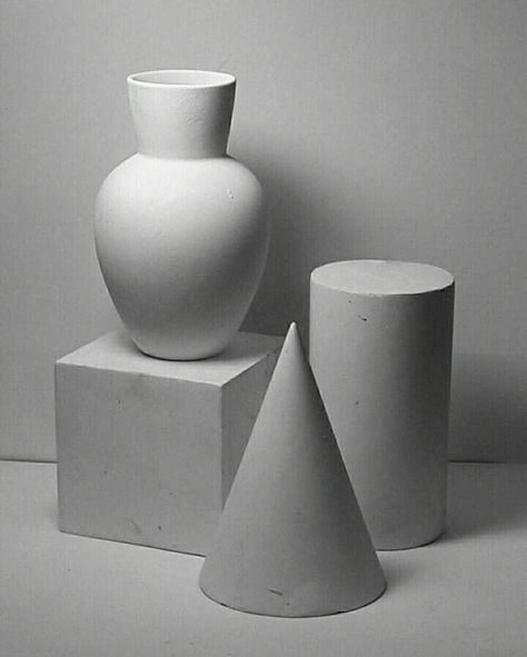 Basic Drawing References, Drawing Fundamentals Shape, Still Life Shadows, Shapes And Shadows, Black And White Still Life Photography, 3d Geometric Shapes Drawing, Shading Still Life, Shapes Still Life, Shape Still Life